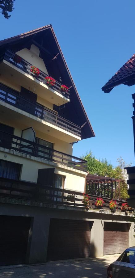 Apartament Kalinderu K1 Buşteni Exterior foto